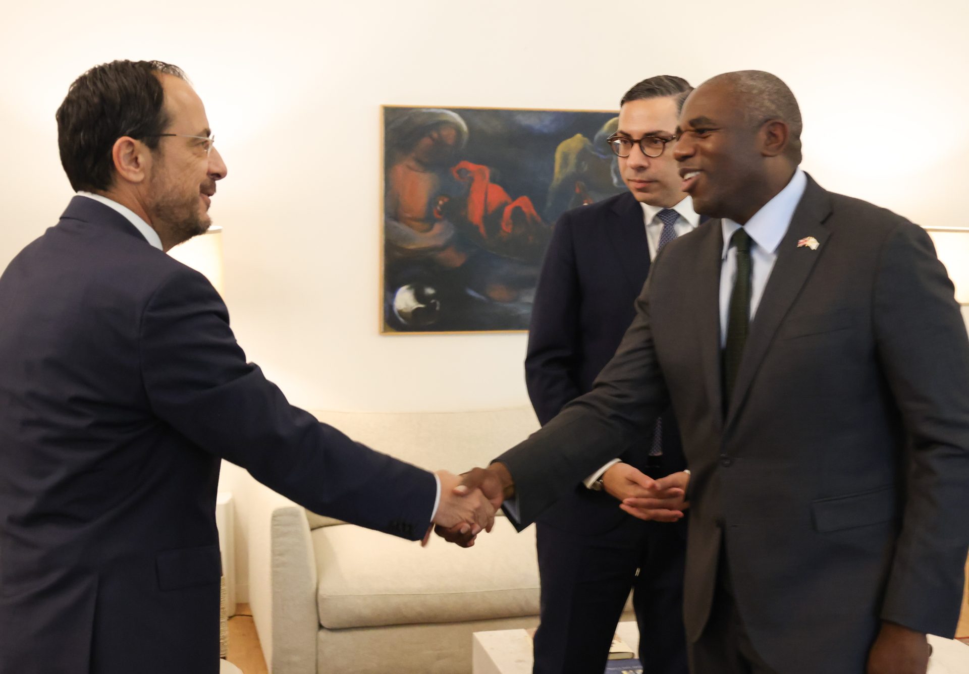 image UK foreign secretary reaffirms support for Cyprus settlement