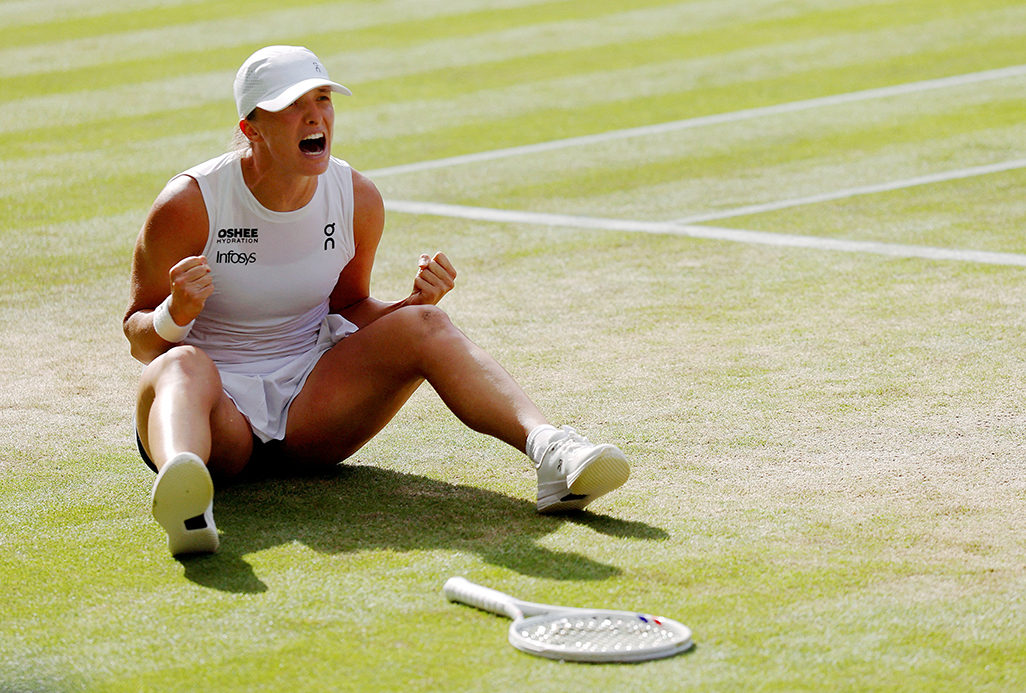 cover Ruthless Swiatek crushes Anisimova to win Wimbledon title