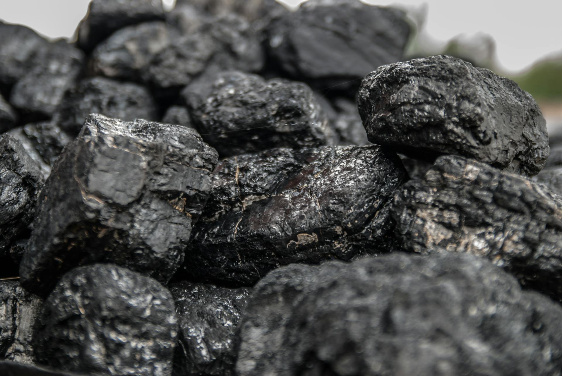 cover Breaking free from coal: Europe’s regions forge a sustainable future with EU support