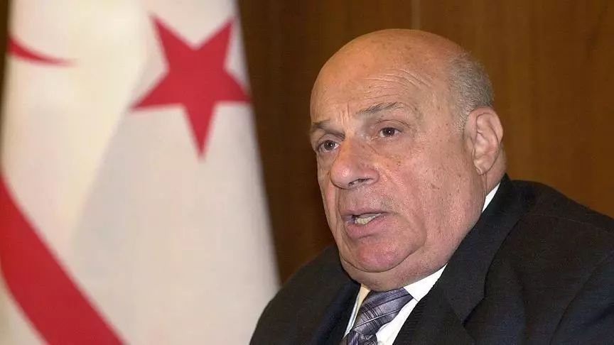 cover Anti-Denktash book causes fury among Turkish Cypriots