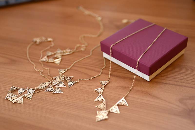 cover €10,000 worth of jewellery stolen from Larnaca goldsmith