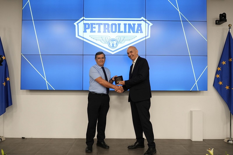 cover Petrolina honoured for steadfast support of JRCC