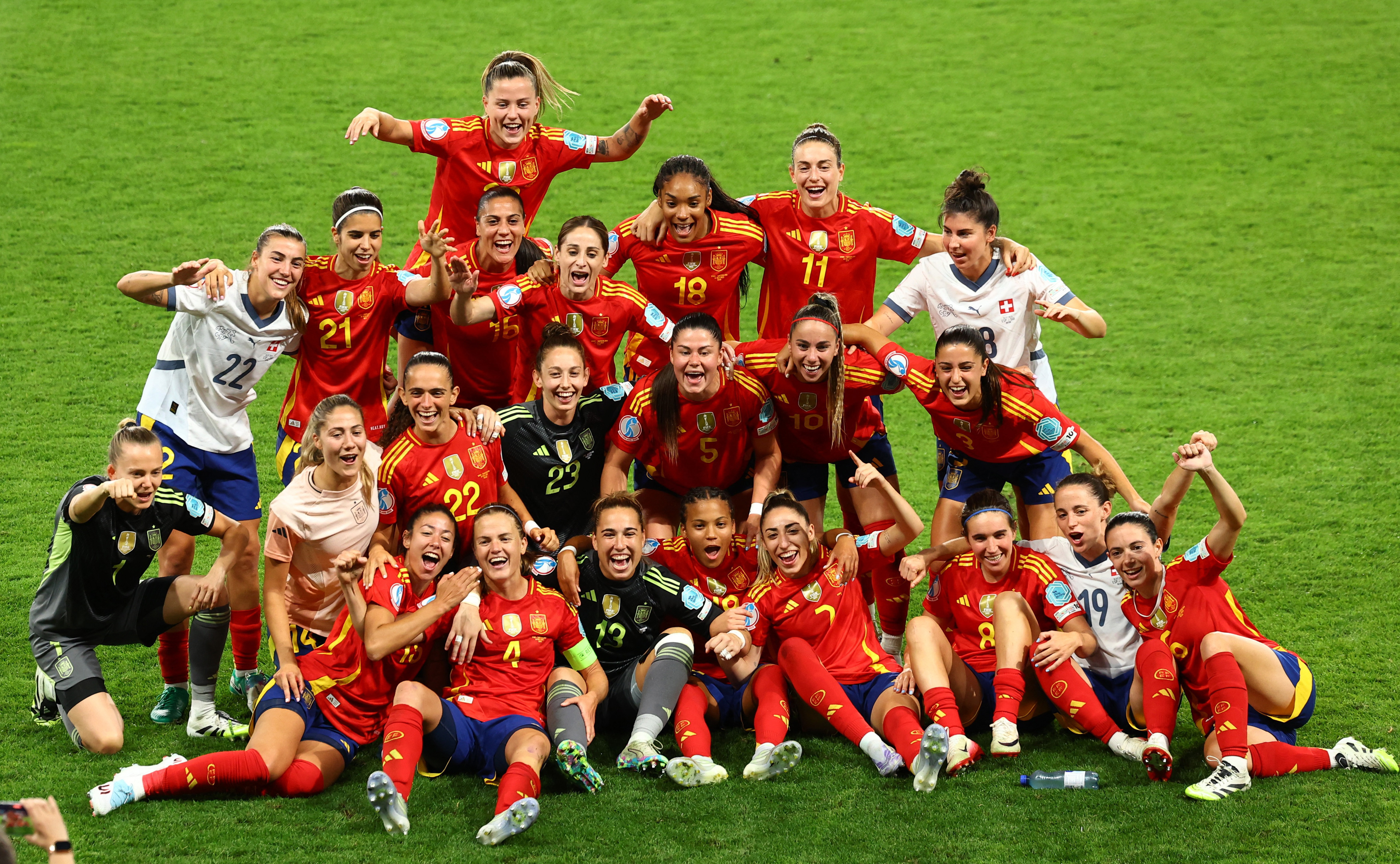 cover Spain cruise into women&#8217;s Euros semis with 2-0 win over Switzerland