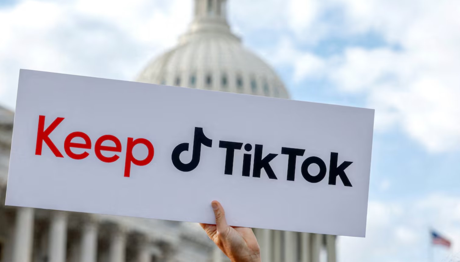 image TikTok prepares US app with its own algorithm and user data 