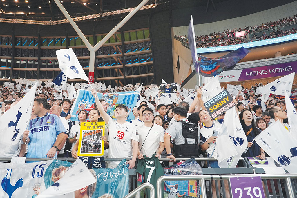 cover North London derby makes historic Hong Kong debut as 50,000 live the dream