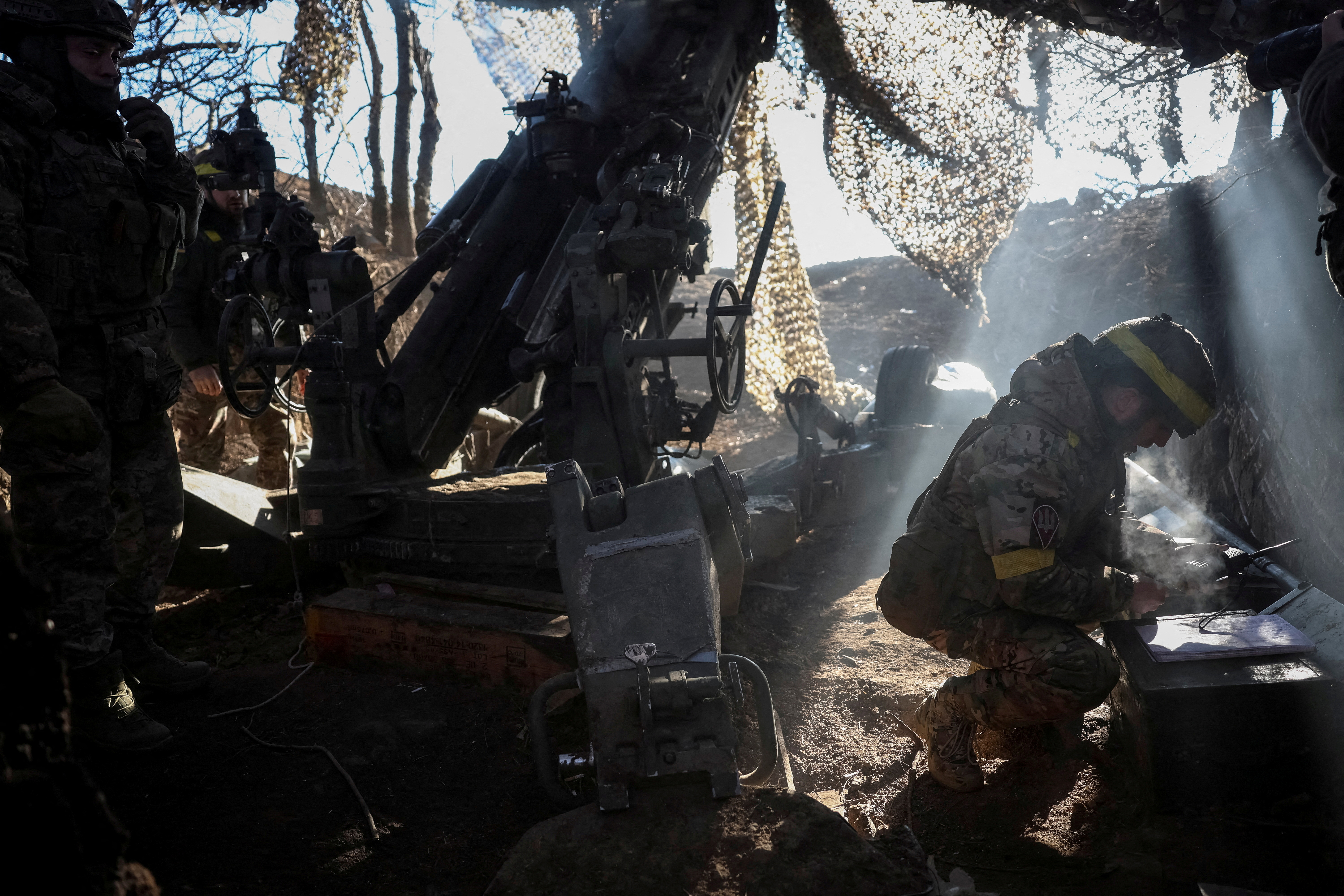 cover Russia waging chemical war in Ukraine, Dutch and German intel reveals