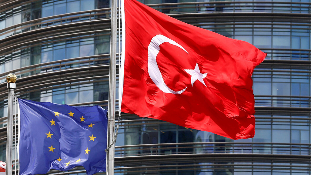 cover EU eases Schengen visa rules for Turks; envoy urges further moves