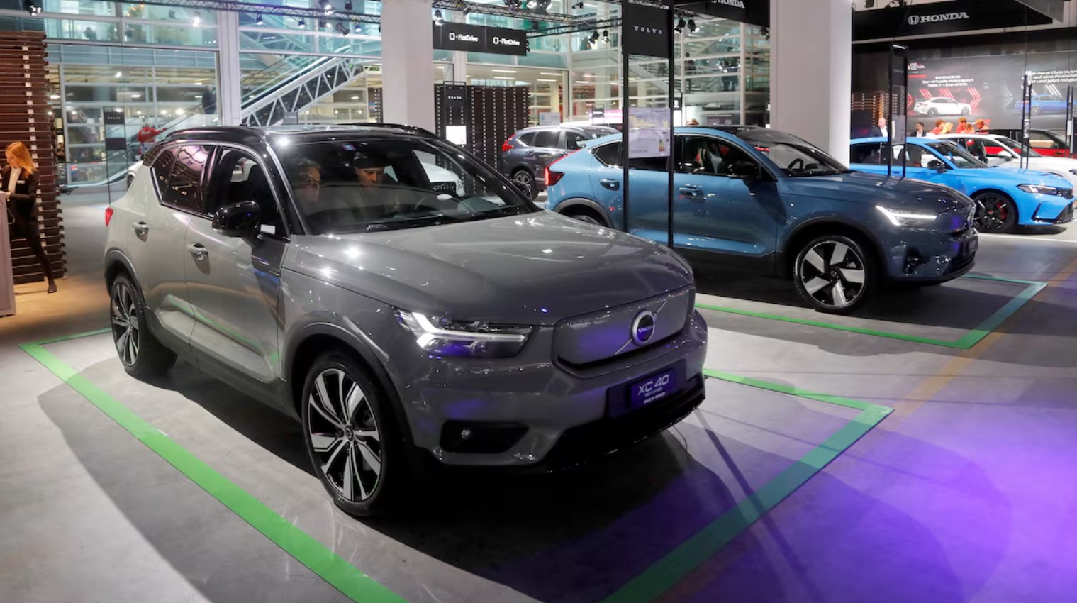 cover Tariffs and EV slowdown hit Volvo, but Q2 results top estimates