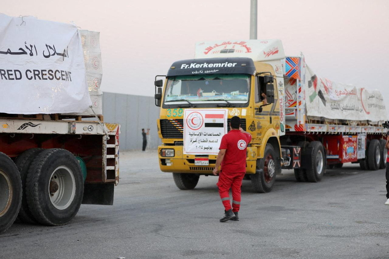 cover Israel says it will allow gradual and controlled entry of goods to Gaza through local merchants