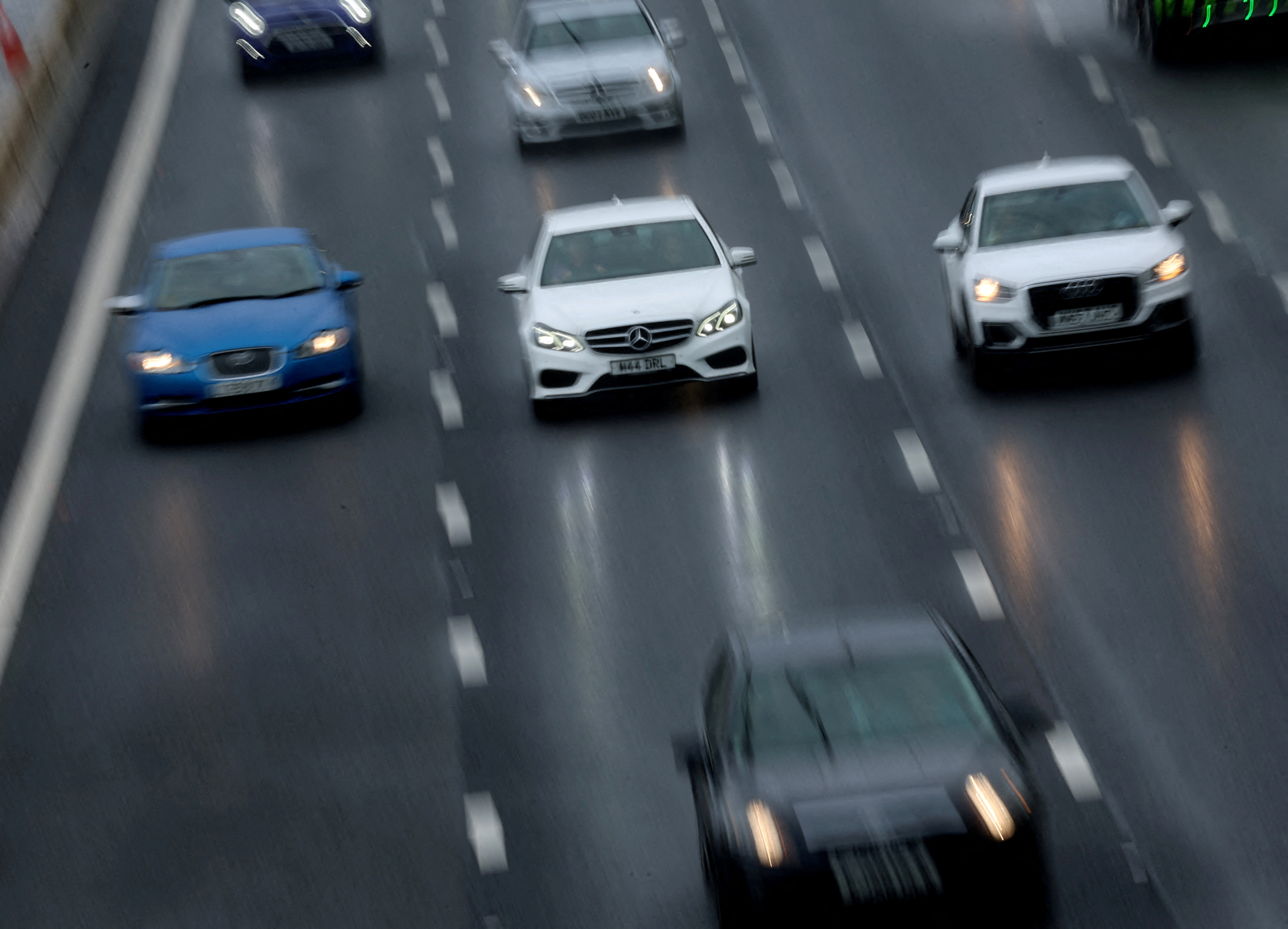cover UK Supreme Court overturns ruling on motor finance commissions in win for banks