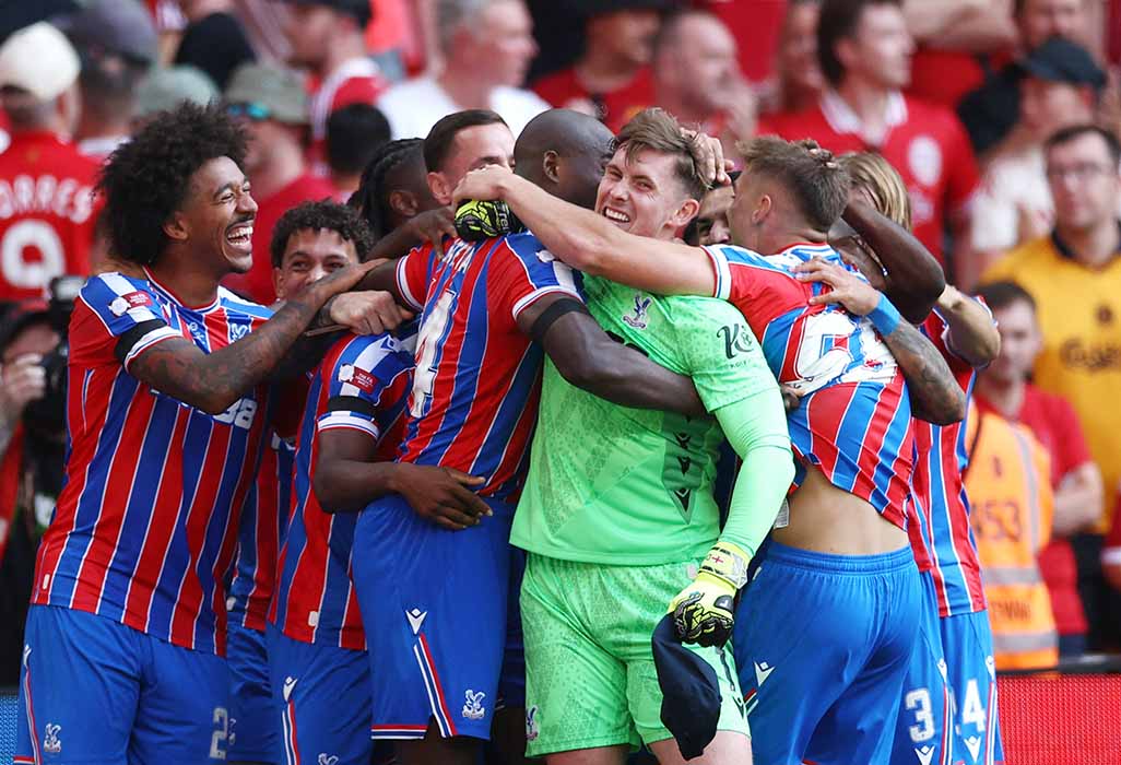 cover Crystal Palace beat Liverpool on penalties to win Community Shield