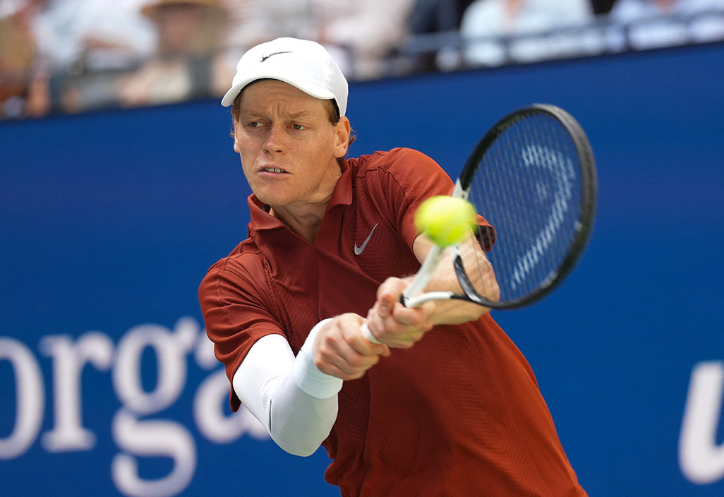 cover Swiatek, Sinner cruise as US Open serves up tennis feast