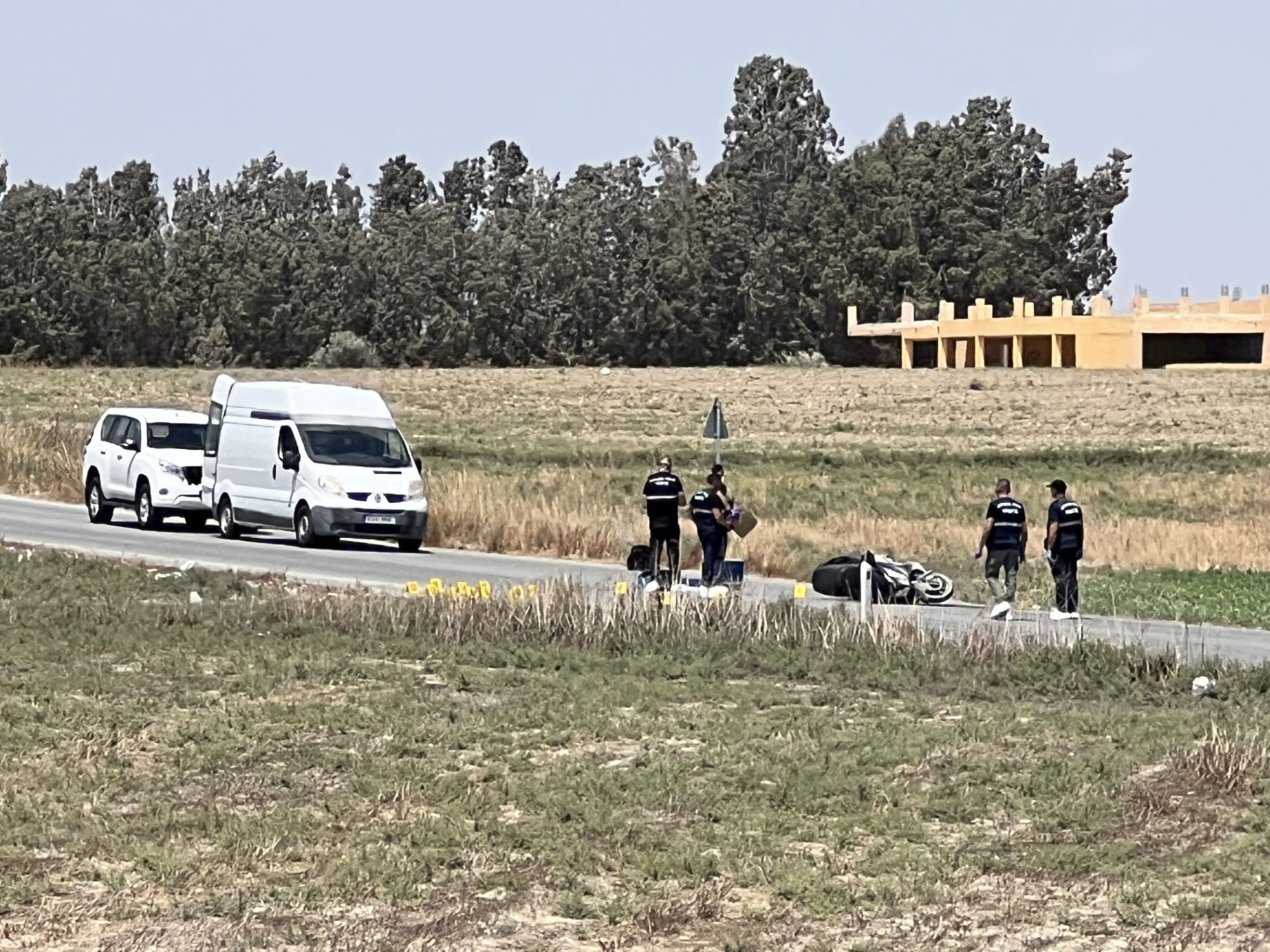 cover Police search for gunman who fled on foot in Larnaca