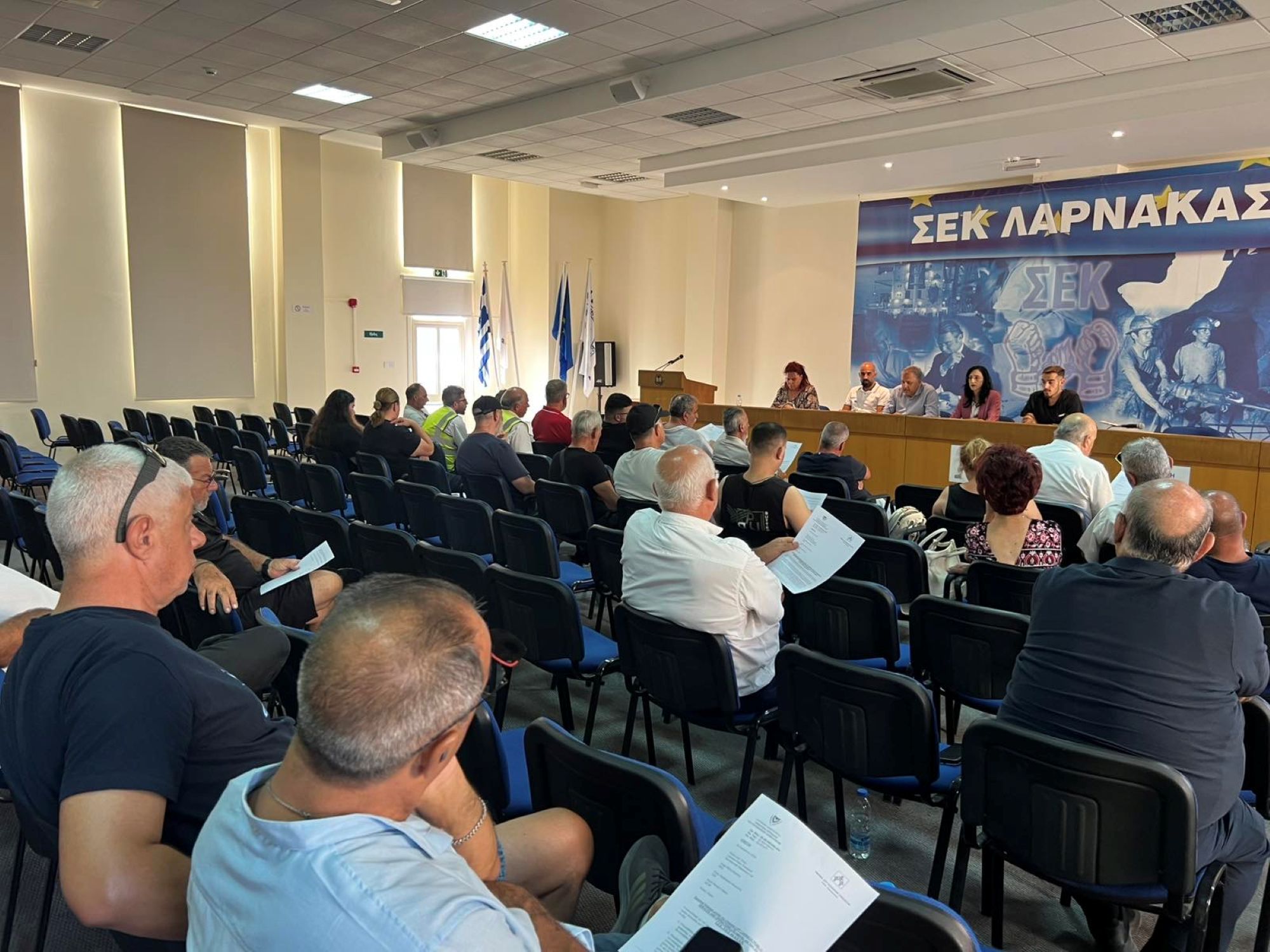 cover Larnaca bus strike enters eighth day amid deadlock