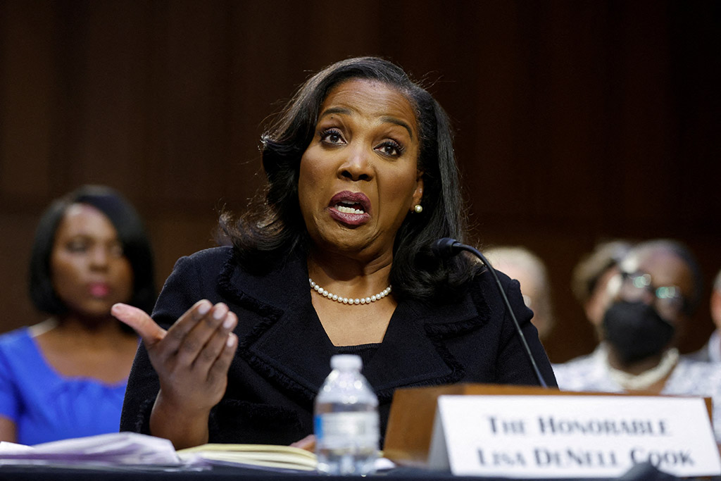 image Say goodbye to an independent US central bank