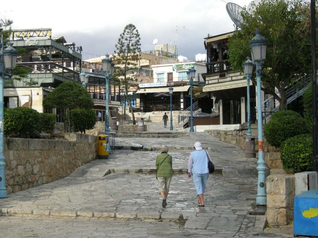 cover Ayia Napa begins replacing waste bins on Nissi avenue