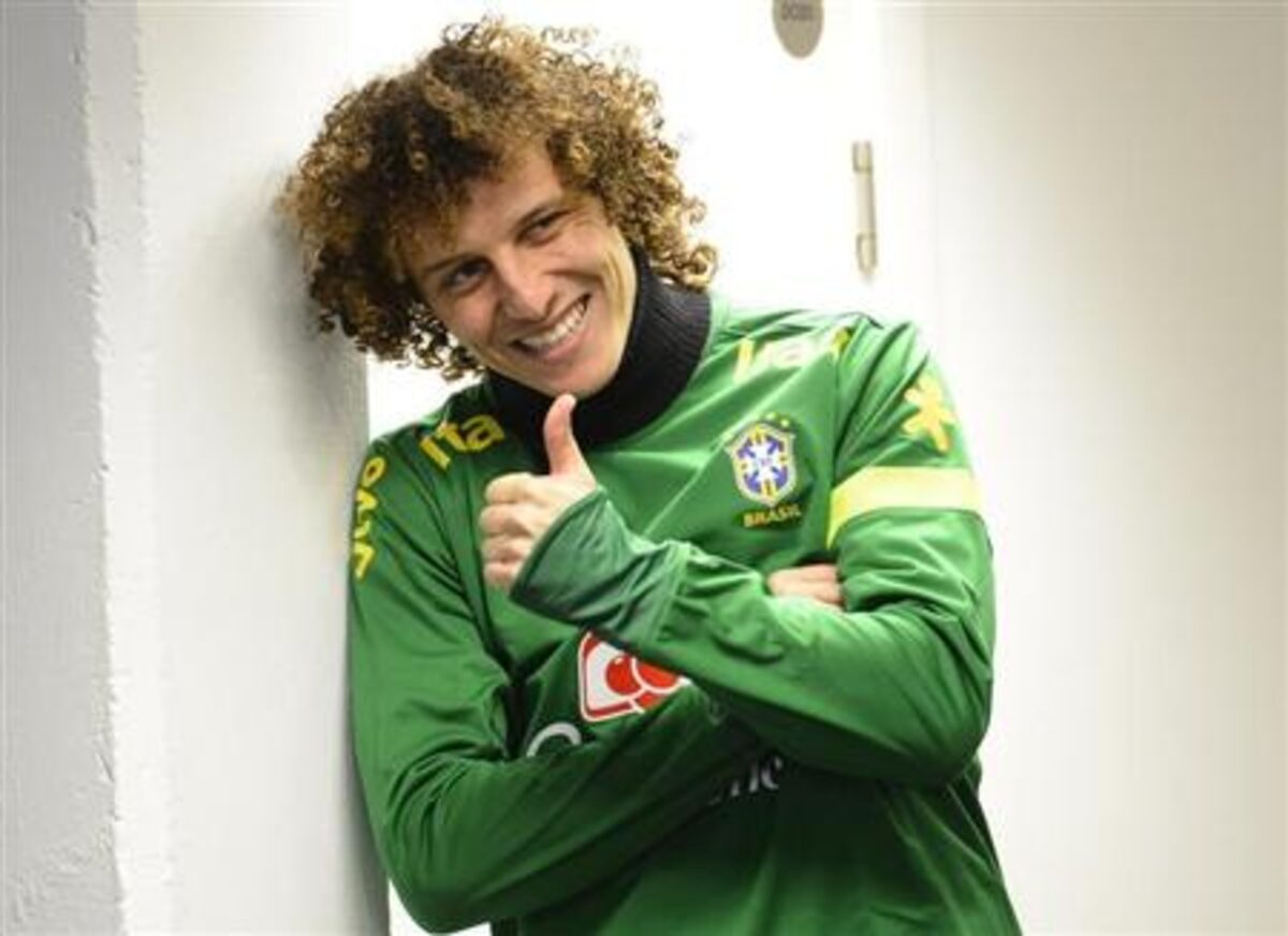 image Footballer Davd Luiz arrives to take up Pafos FC role on Sunday