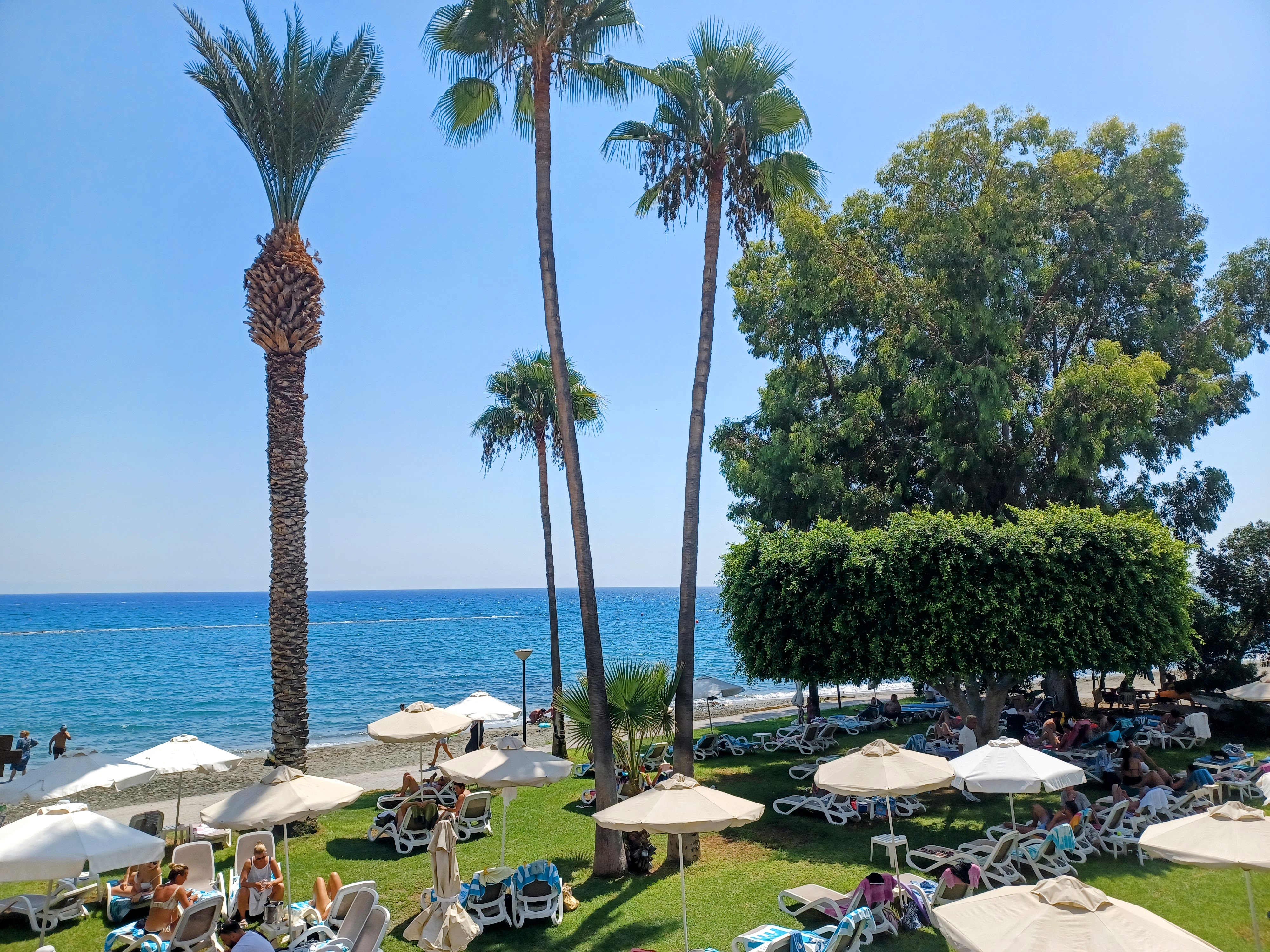 cover Cyprus tourism breaks new records with 1.8 million August passengers