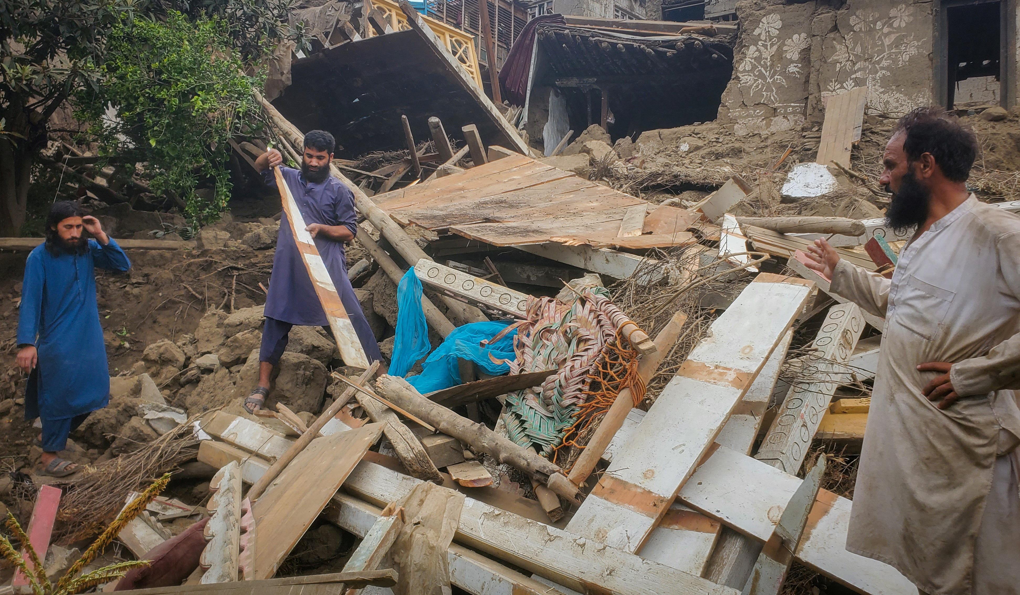image New quake shakes devastated Afghan region as death toll exceeds 1,400
