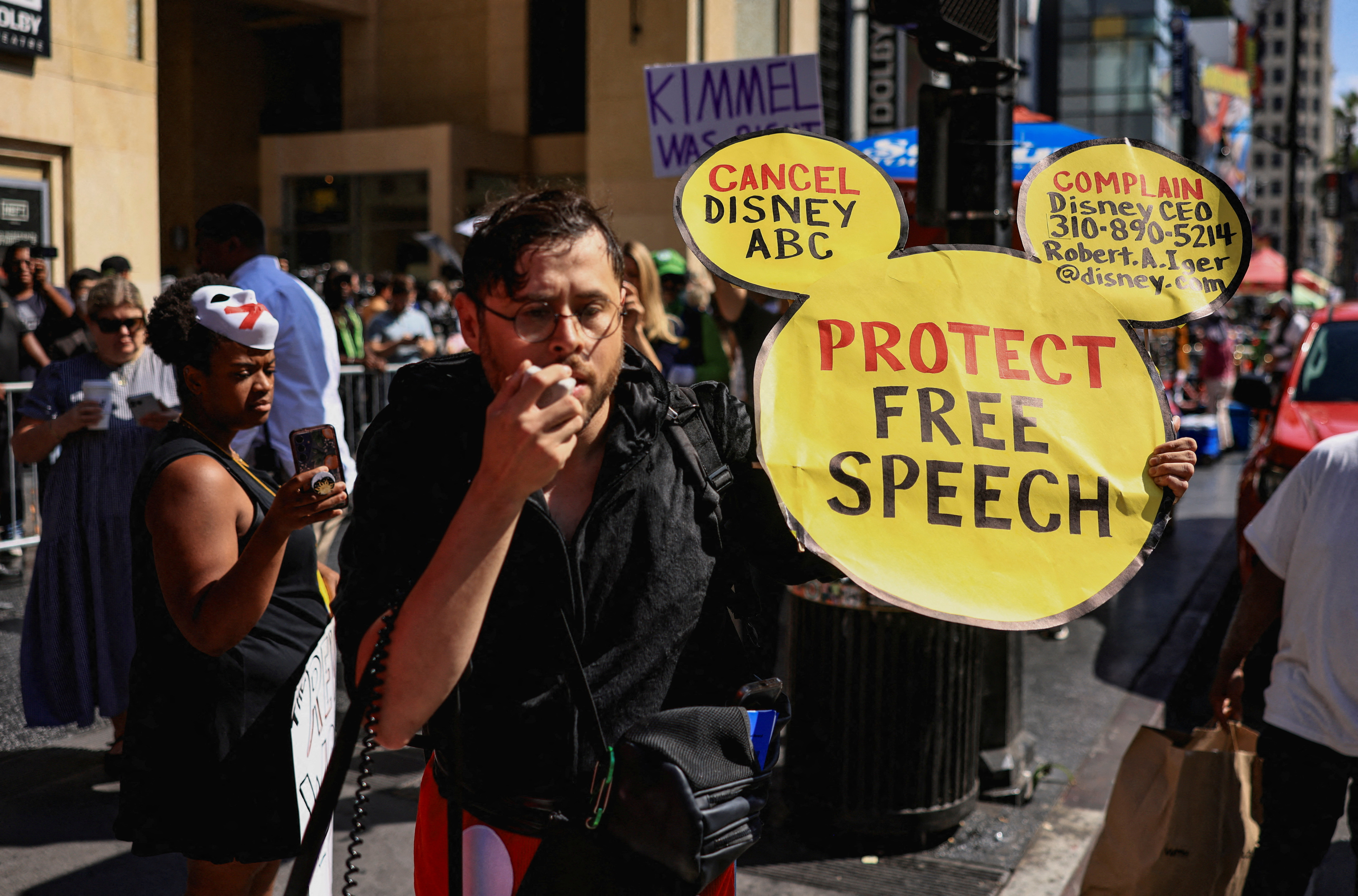 cover ‘Jimmy Kimmel Live’ returns as Disney reverses suspension amid FCC threats