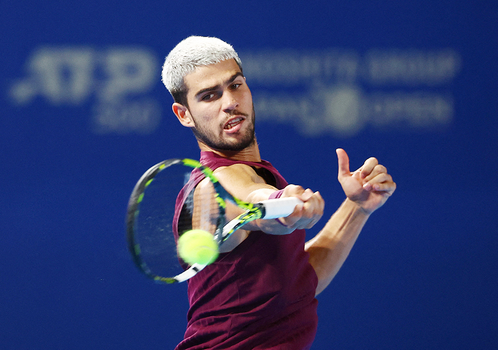 image Alcaraz rallies past Ruud to book Fritz final in Japan Open