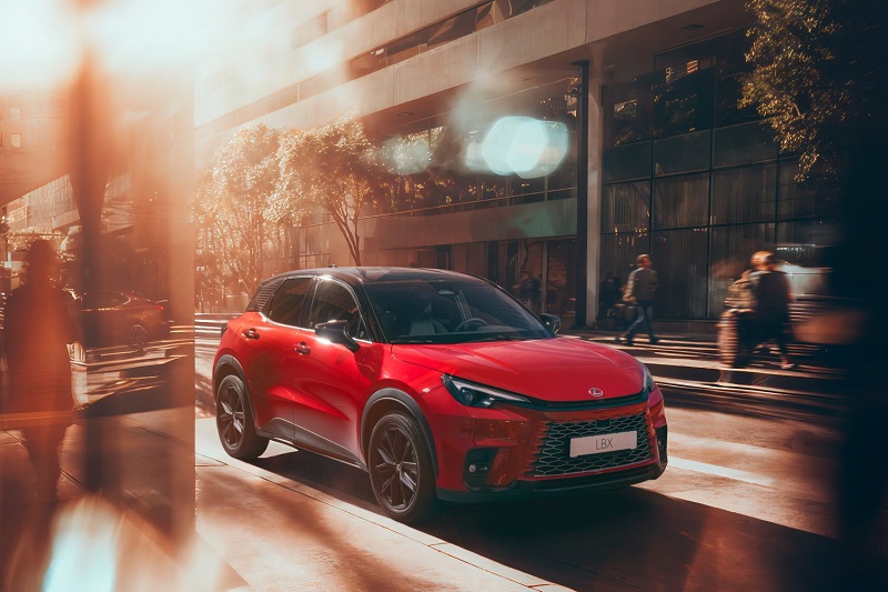 cover LBX Vibrant Edition: more options for Lexus&#8217; premium SUV