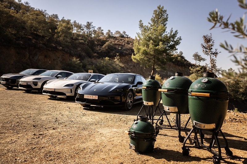 cover Porsche Roadshow 2025, Big Green Egg deliver dynamic drives, gourmet flavours
