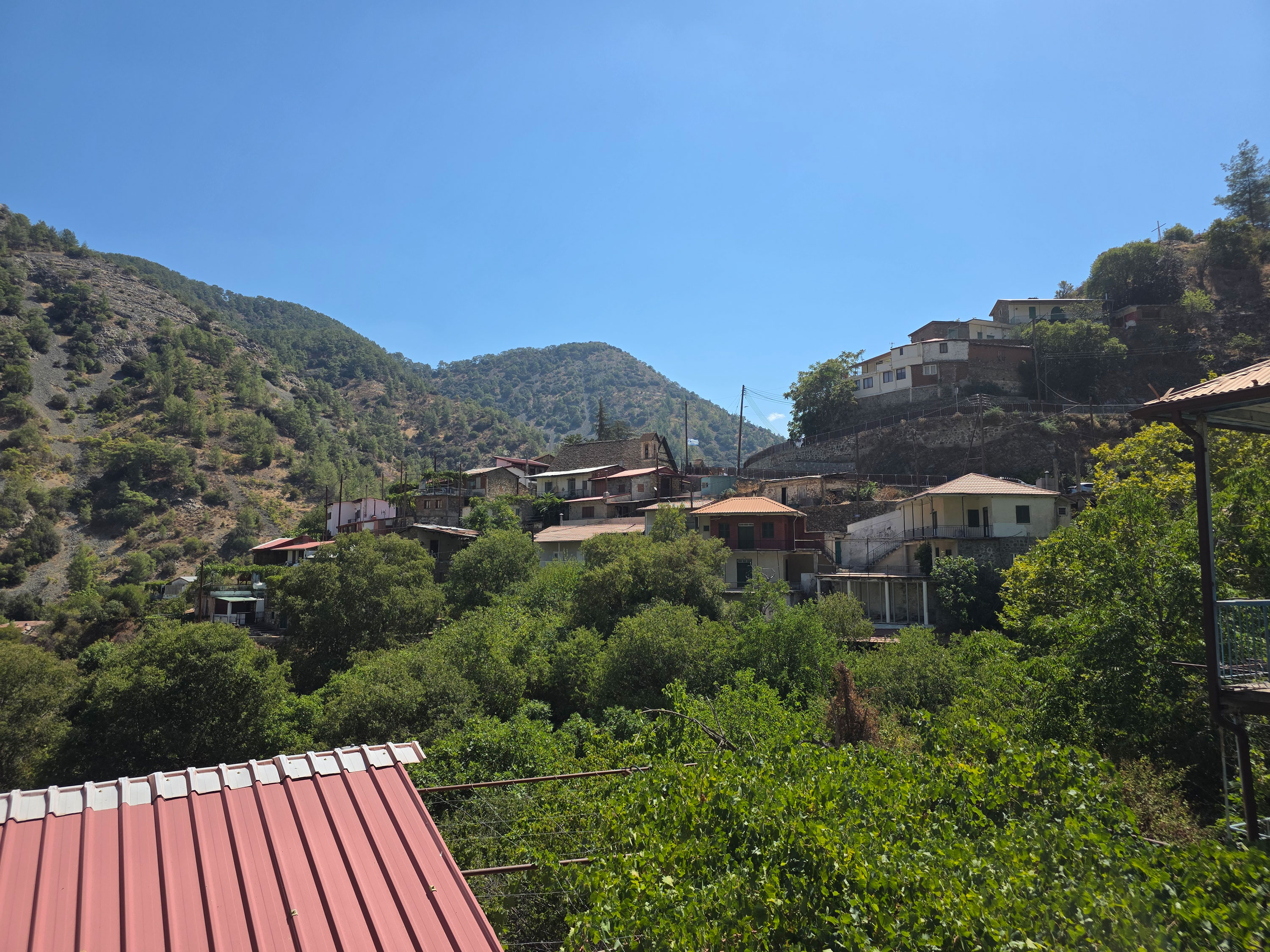 image Wildfire near Polis Chrysochous under control