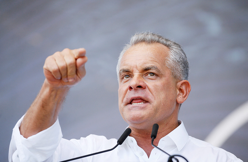 cover Greece suspends tycoon Plahotniuc&#8217;s extradition to Moldova