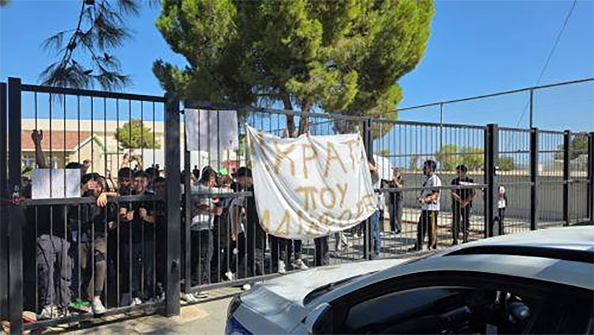 cover Teens stage school walkouts, island-wide action on Monday
