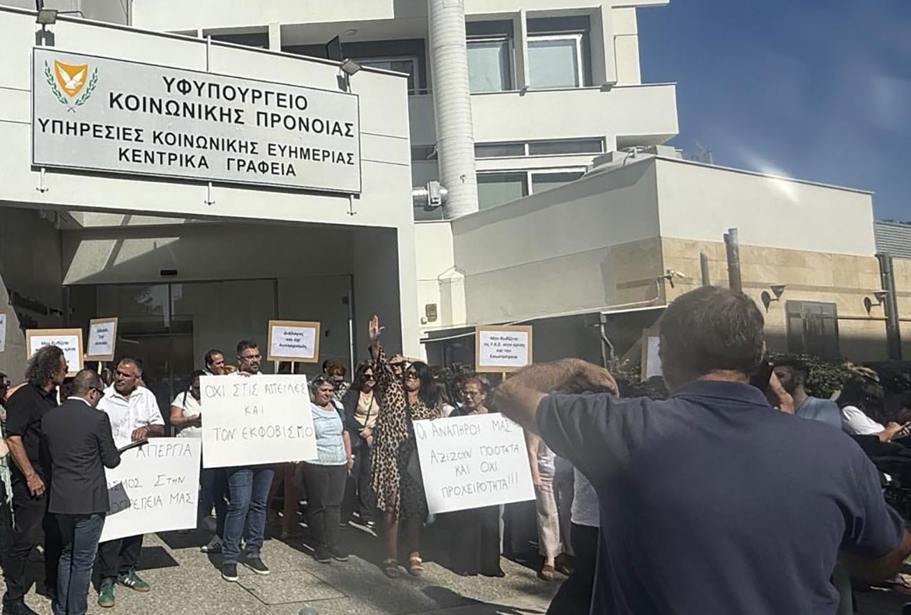 image Social workers will not proceed with further strikes