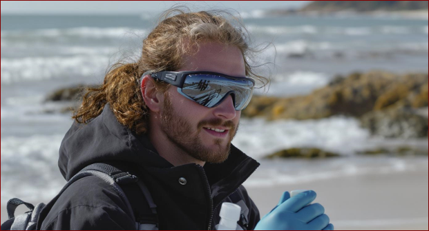 cover Taylor Thomson brings field science into classrooms to inspire future environmental leaders