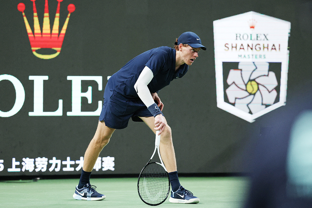image Sinner retires with cramp in Shanghai, Djokovic advances in &#8216;brutal&#8217; conditions
