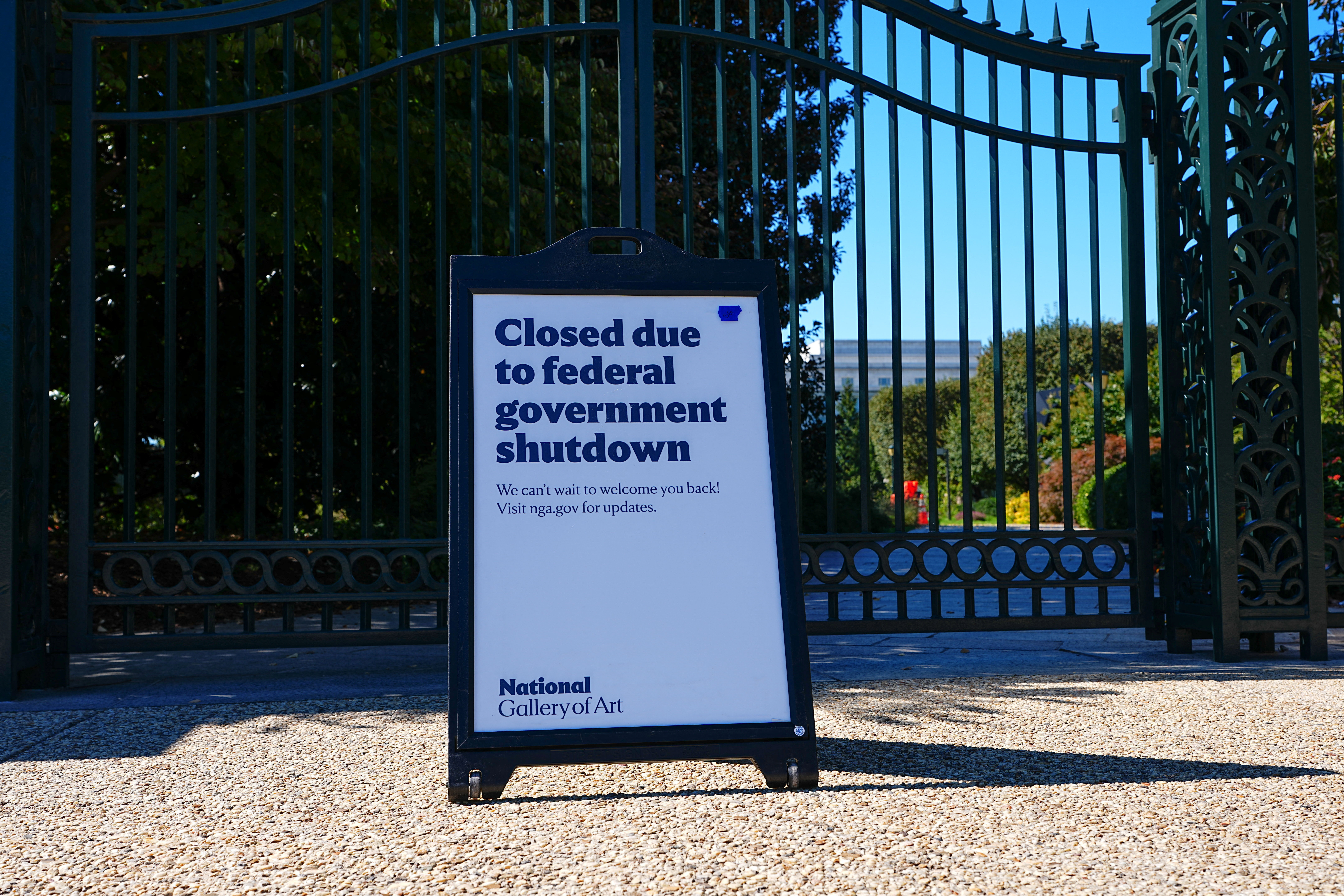 image White House: Mass layoffs will start if shutdown talks &#8216;going nowhere&#8217;