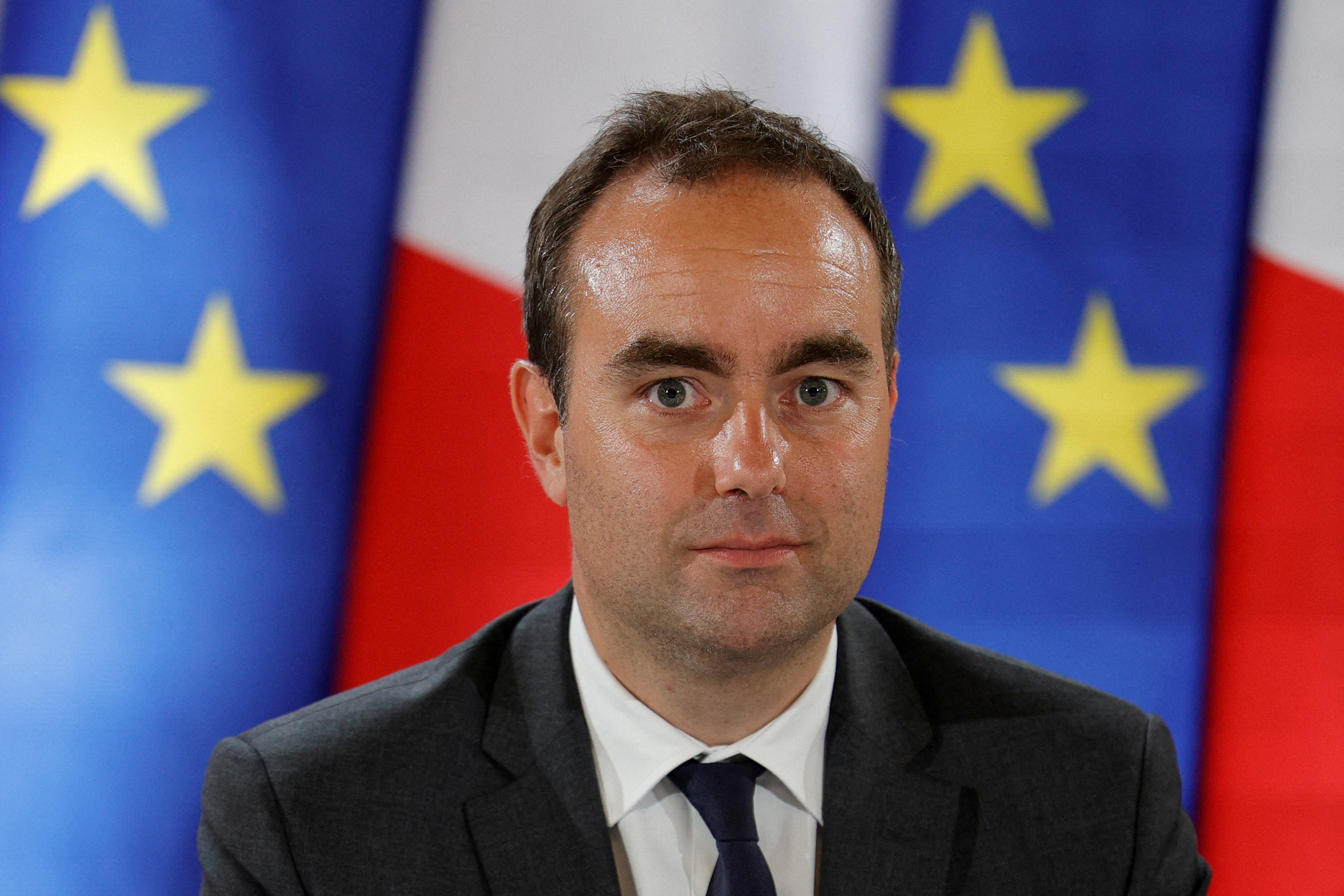 image France in crisis as government quits just hours after being appointed