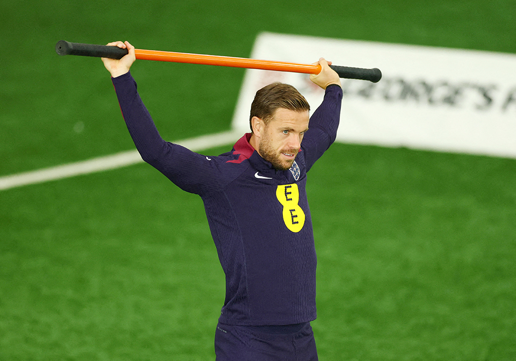 image Veteran Henderson says he is not in England team to be a cheerleader