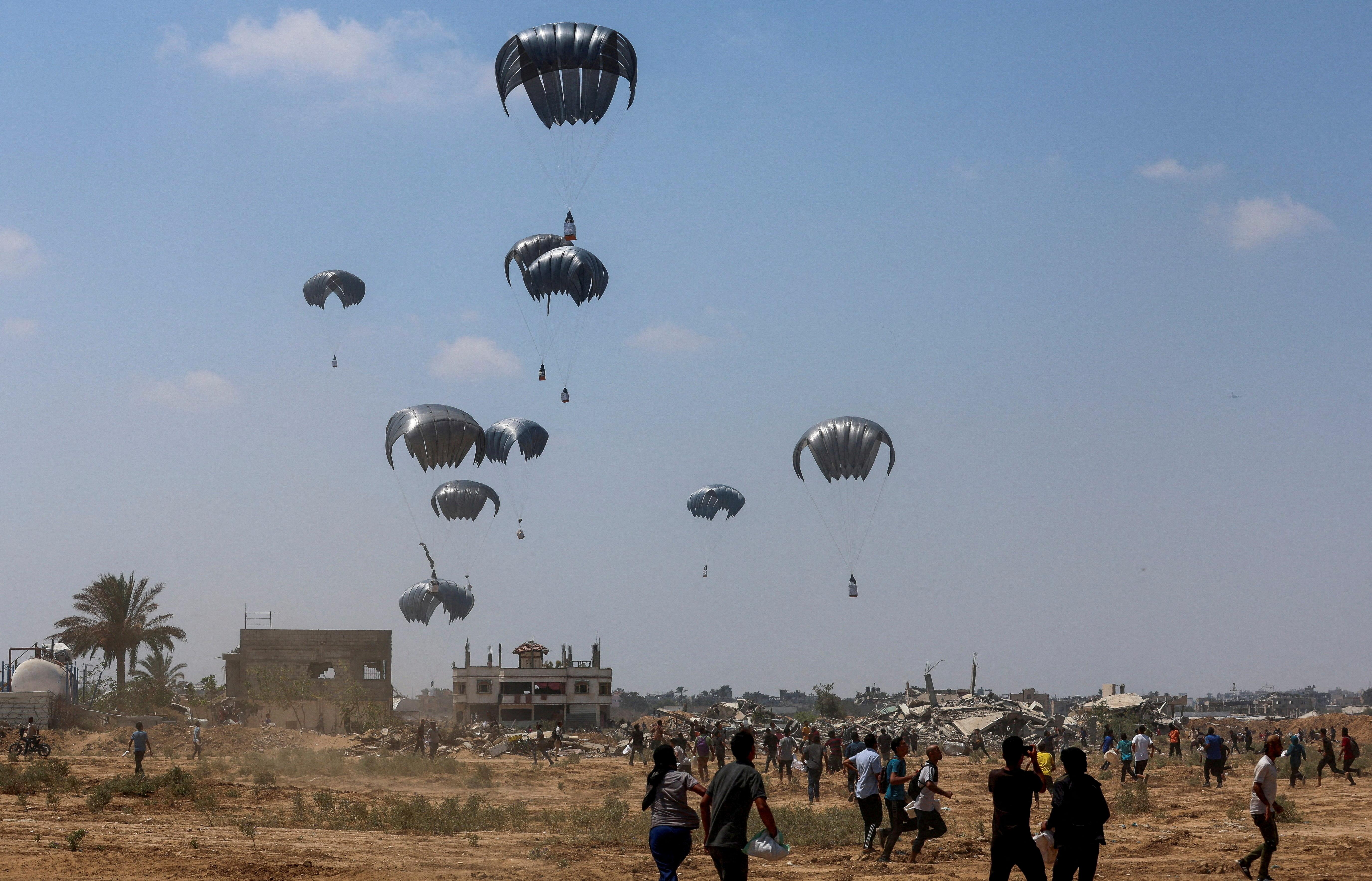 cover UN aims to surge aid, medical supplies into Gaza once ceasefire starts