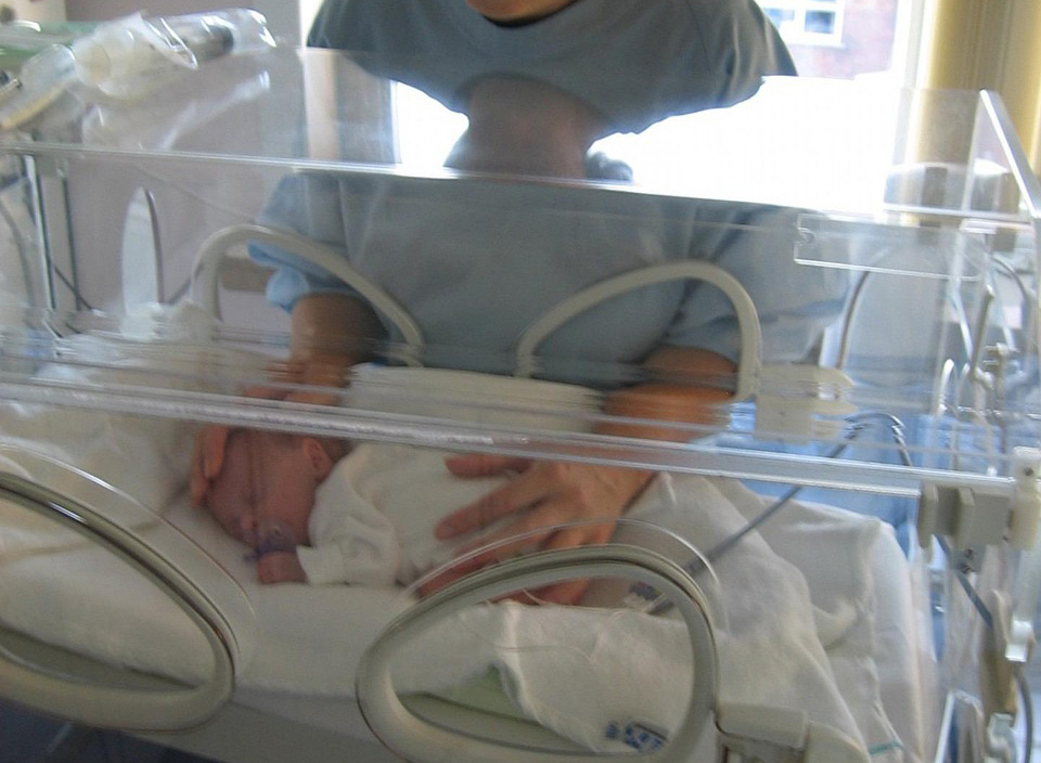 image ‘No lives at risk’ over neonatal ICU contract cancellation