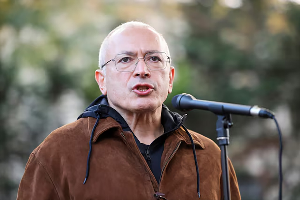cover Russia accuses Khodorkovsky and other exiled Kremlin critics of conspiring to seize power