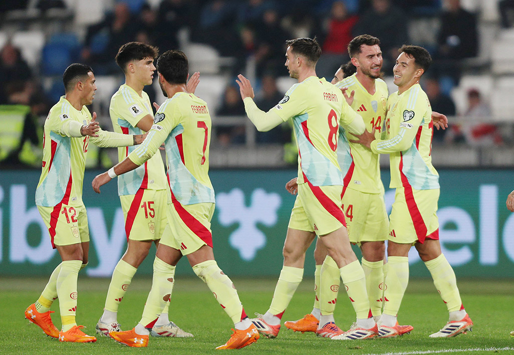 cover Spain coach cautious after record run makes them World Cup favourites