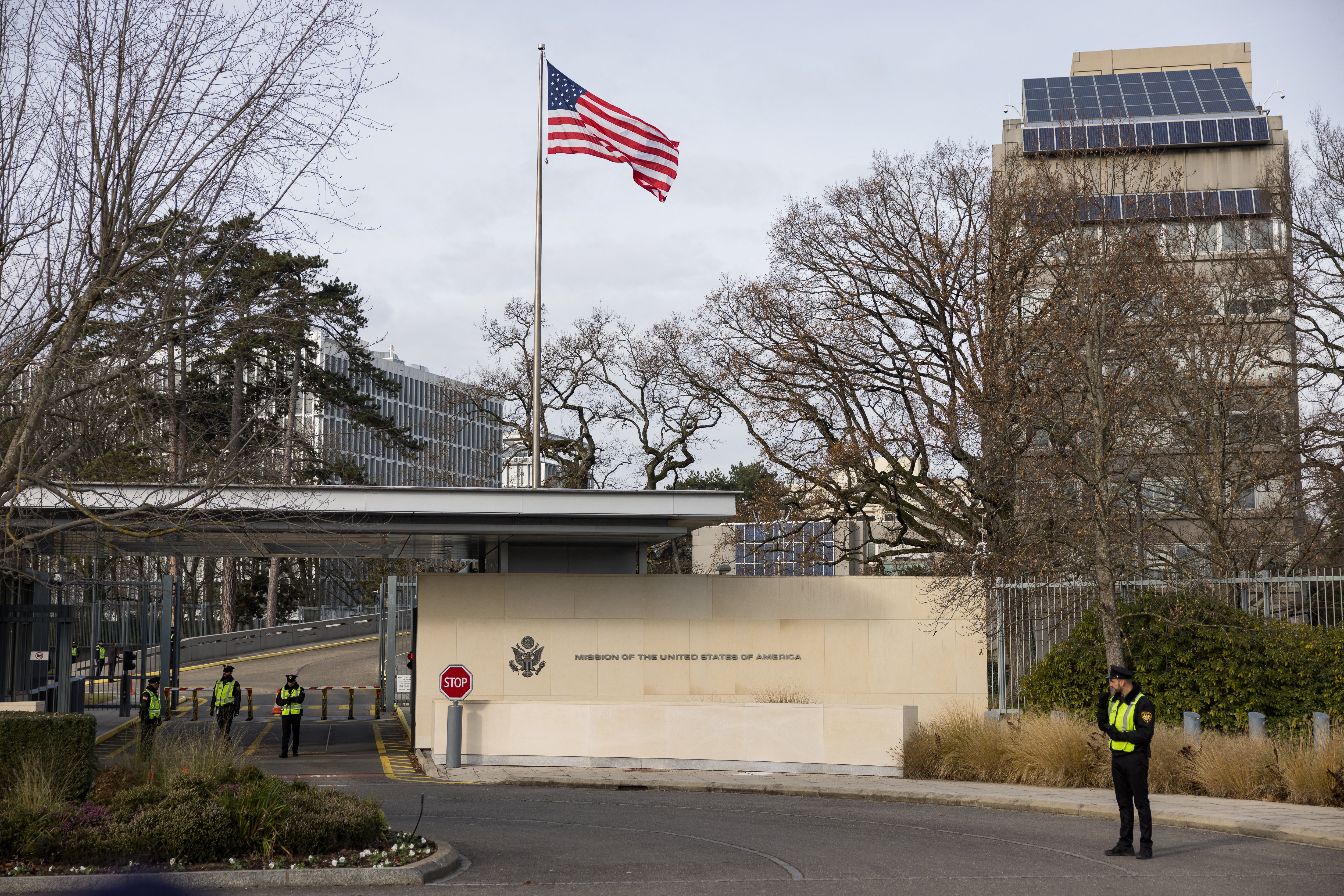 cover US, Ukrainian and European officials meet in Geneva for talks on peace plan