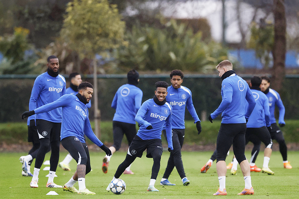 cover Chelsea&#8217;s Maresca braced for big week, Palmer out of Barca clash