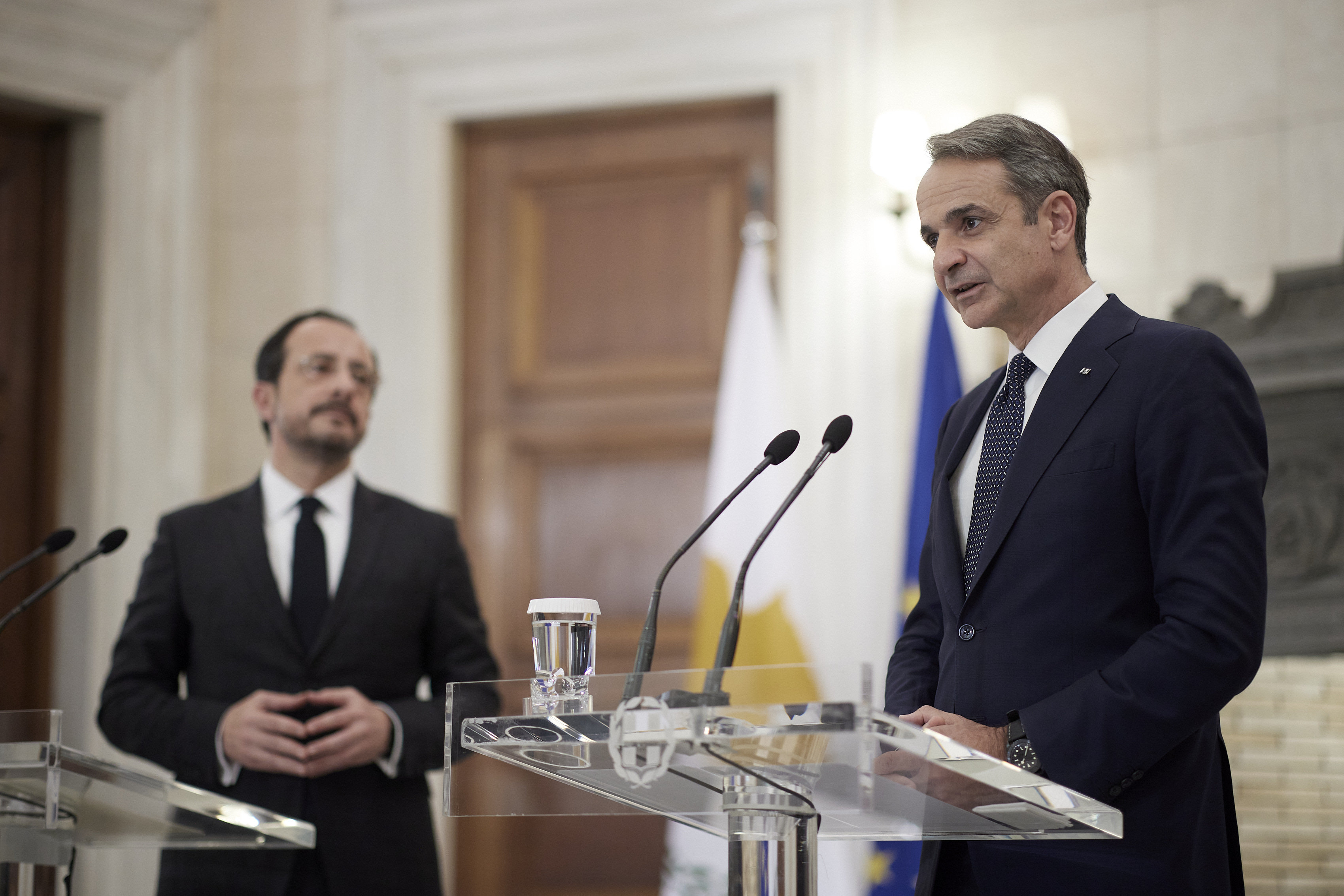 cover Mitsotakis: We support efforts to reunify Cyprus