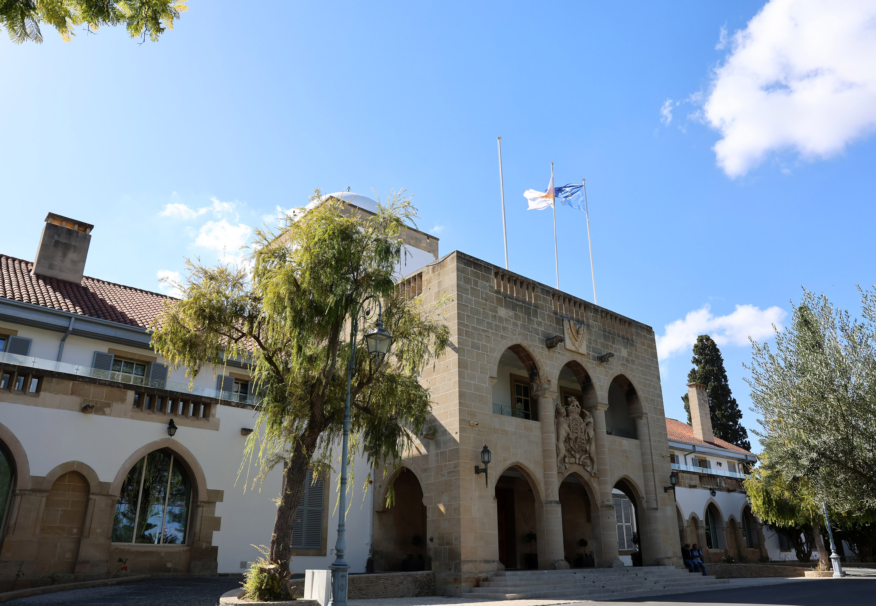 cover Deputy AG reportedly resigned after threats