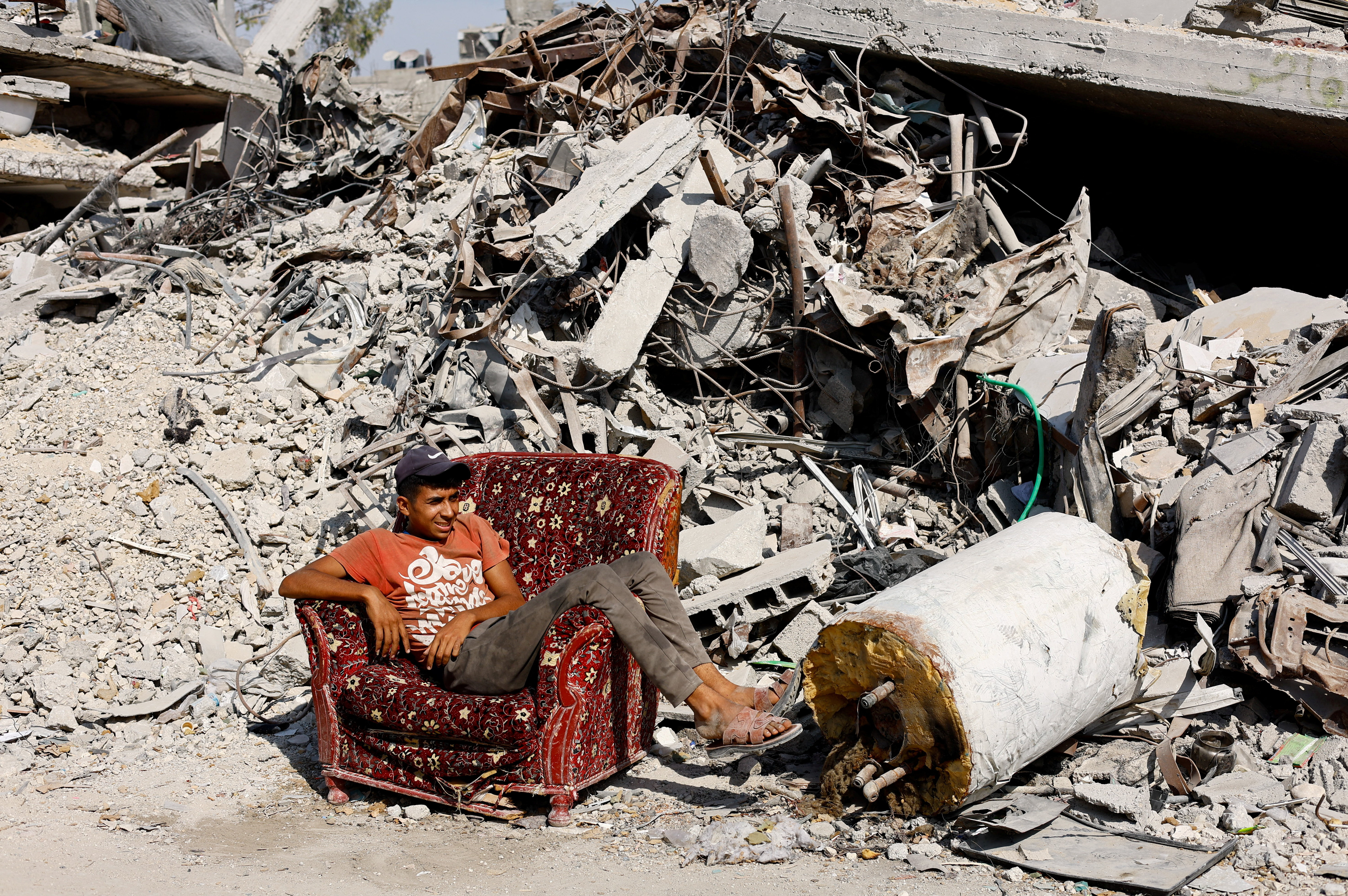 cover Israeli strike kills one in Gaza as sides trade blame for truce violations