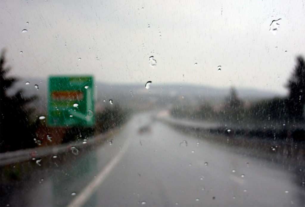 cover Light rain and dust