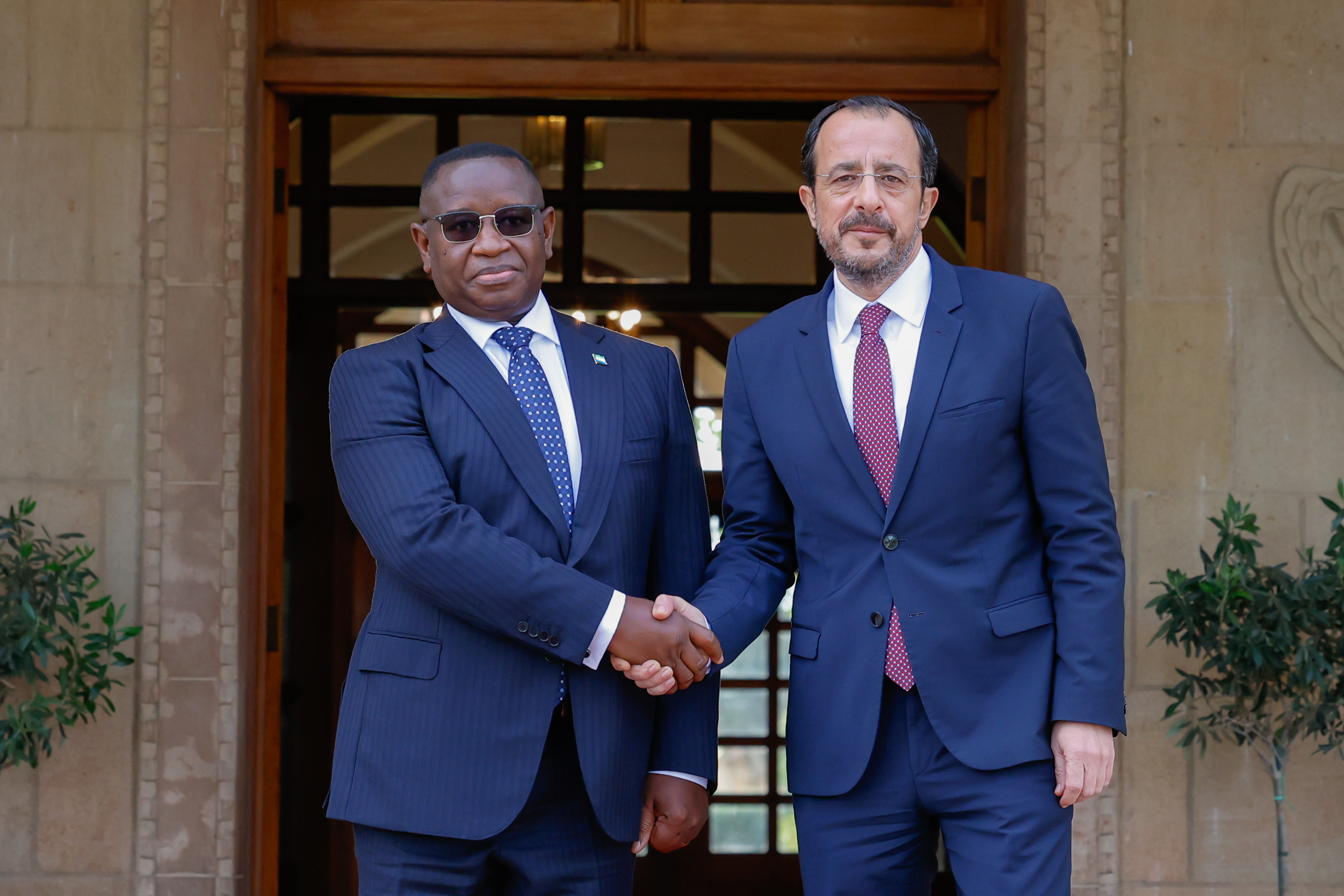 cover Christodoulides welcomes Sierra Leone’s Bio to presidential palace