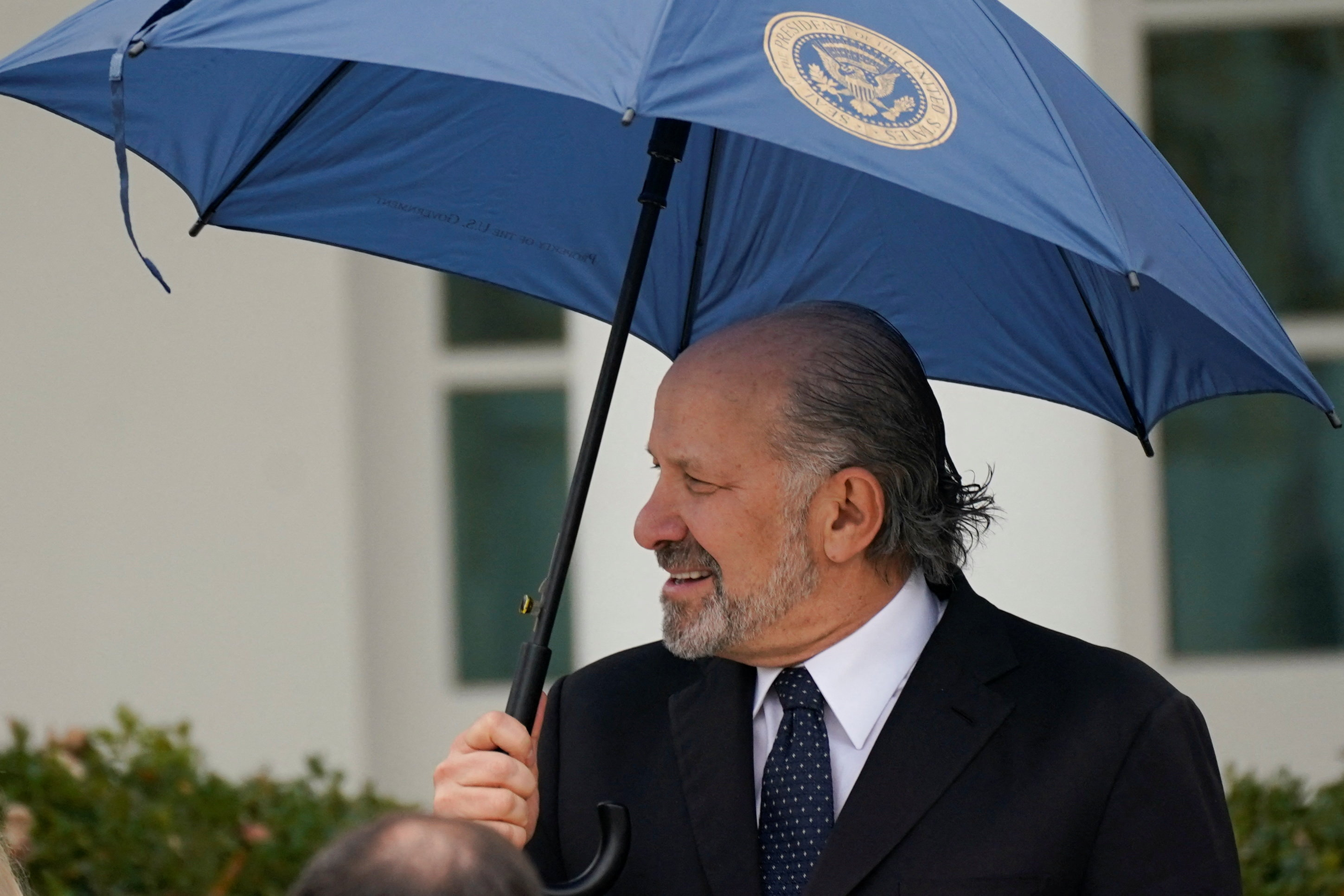 image Pay $1 million and you’re In”: Trump administration debuts Gold Card Visa