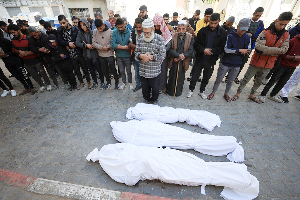 cover Gaza talks at &#8216;critical&#8217; moment, ceasefire not complete