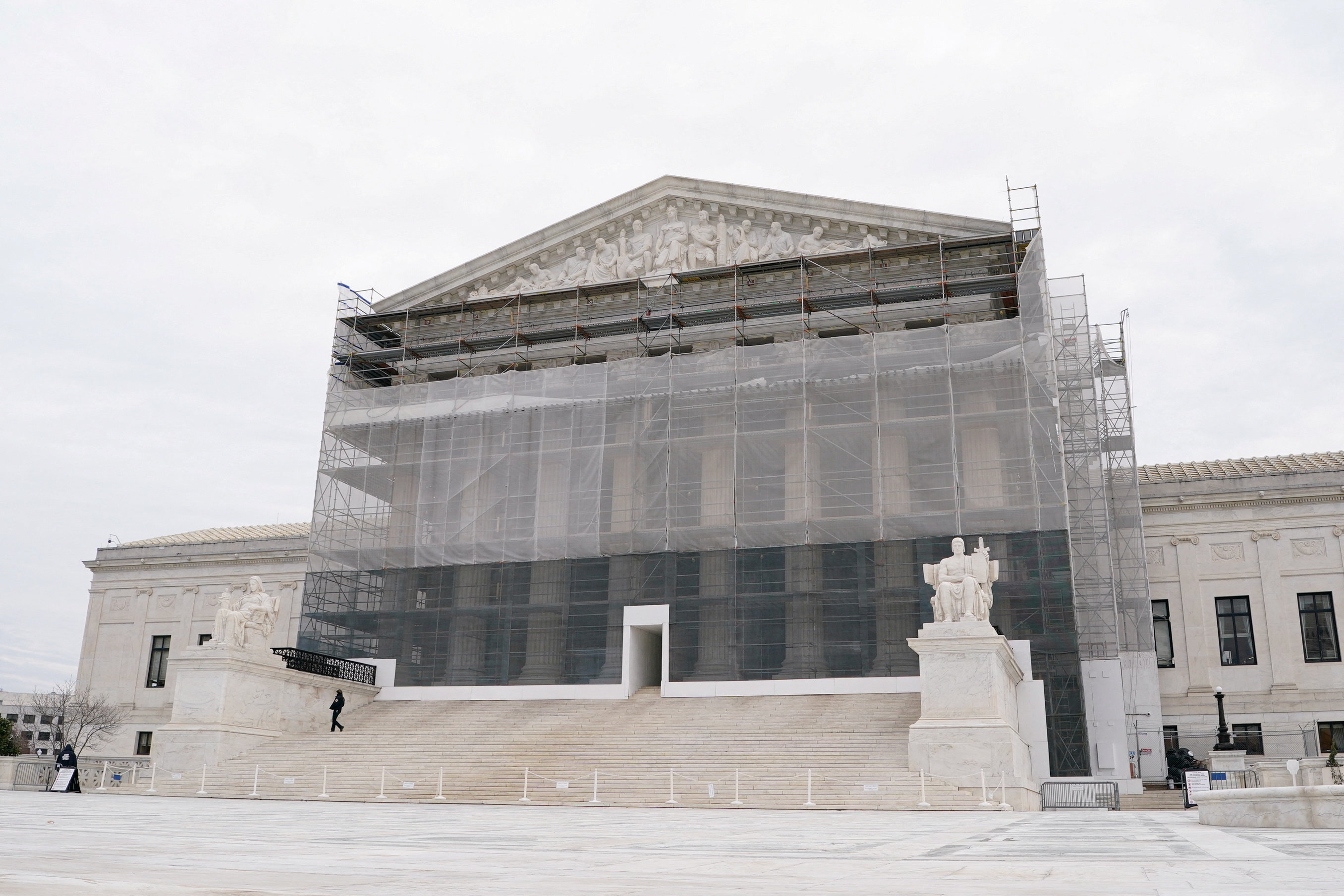 cover US Supreme Court wrestles with death row inmate&#8217;s intellectual disability ruling